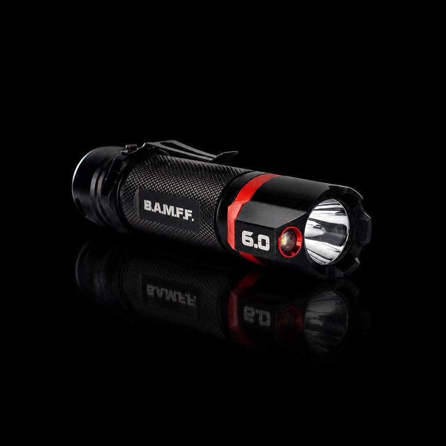 B.A.M.F.F. 6.0 - 600 Lumiques de poche à LED à double lumen