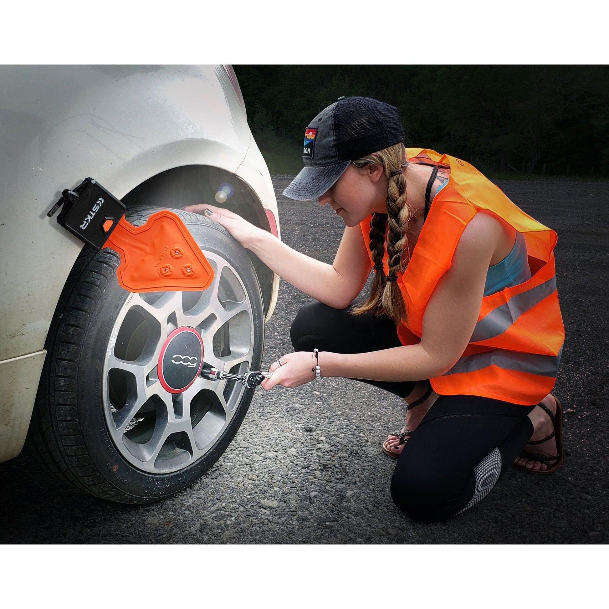 Flexit Auto - Flexible Flashlight with Rear Red Hazard Light for Roadside Repair Safety with reflective vest
